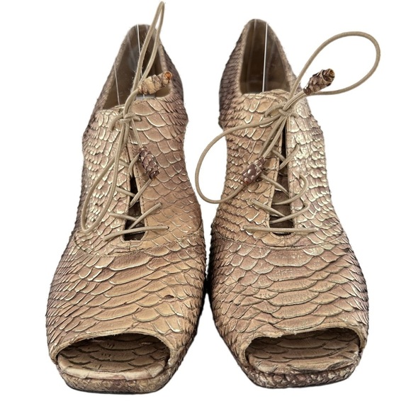 Stuart Weitzman ankle booties size 10 tan brown snakeskin square toe maximalist - Picture 3 of 12